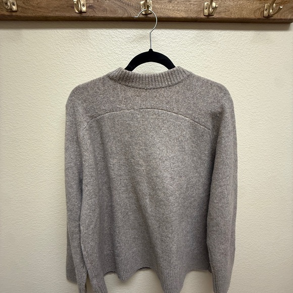 Abercrombie & Fitch Madeline Crew Beige  Sweater - Picture 3 of 3
